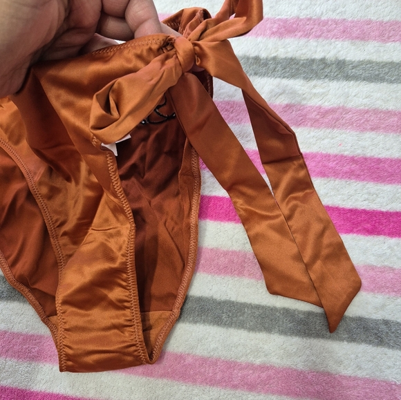 Victoria Secret Panty - Picture 3 of 5